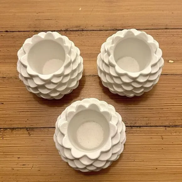 S/3 Ceramic Pinecone Tealight/ Votive holders. NWT.